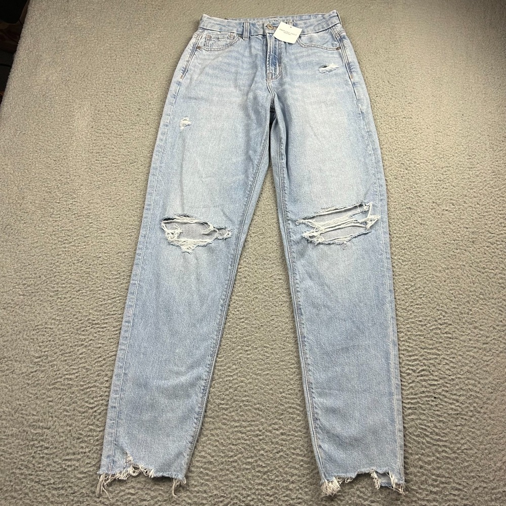 NWT American Eagle Womens Curvy Mom Jean Distressed Strigid Size 2 Long